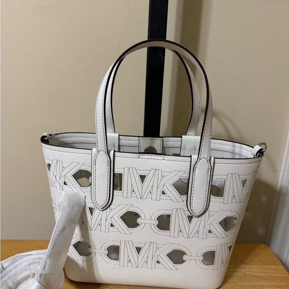Michael Kors White Cut Out Tote Bag - Picture 3 of 8